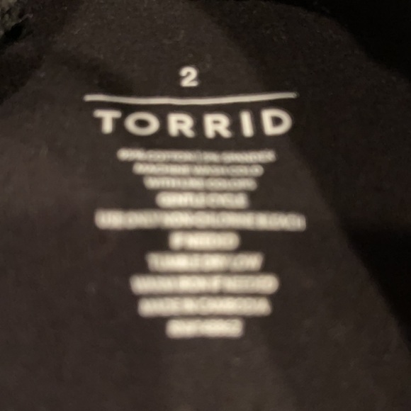 TORRID LEGGINGS BASICALLY NEW - Picture 3 of 3